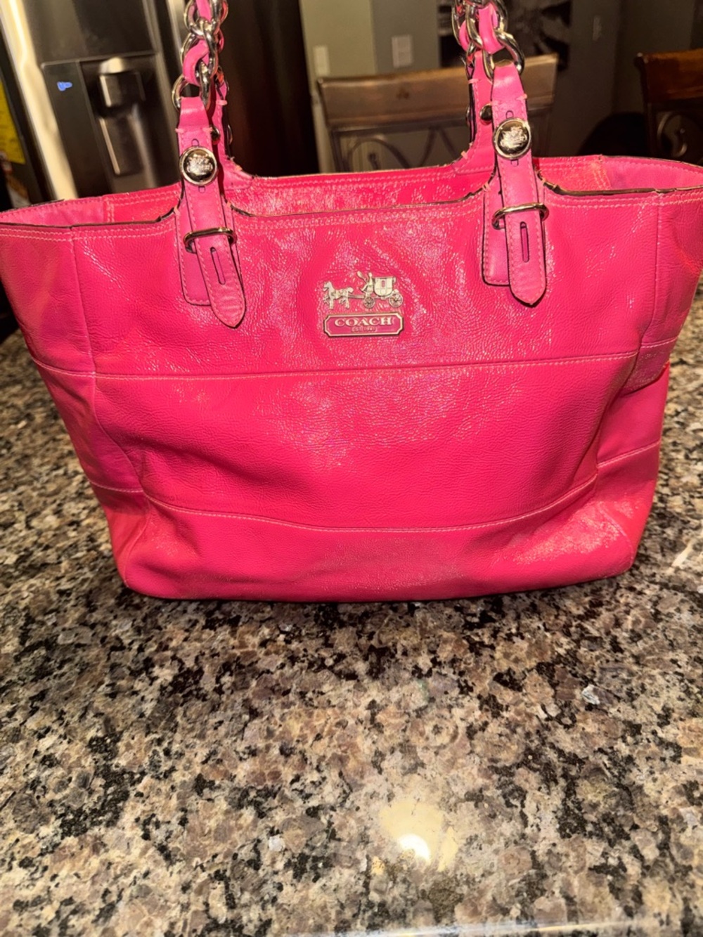Bold, eye-catching Coach hot pink leather tote with silver-tone chain detail 💗✨ - Picture 12 of 16